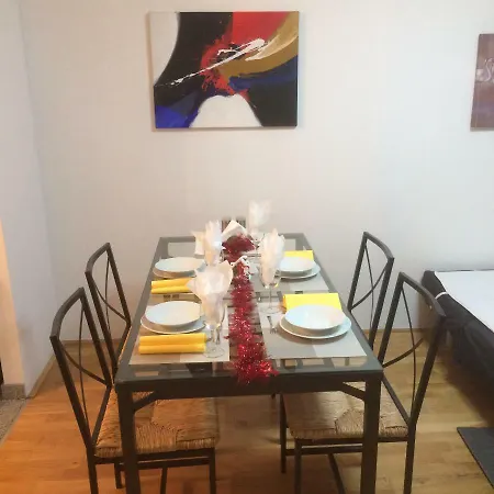 Lg Lovely Apartment Stockerau